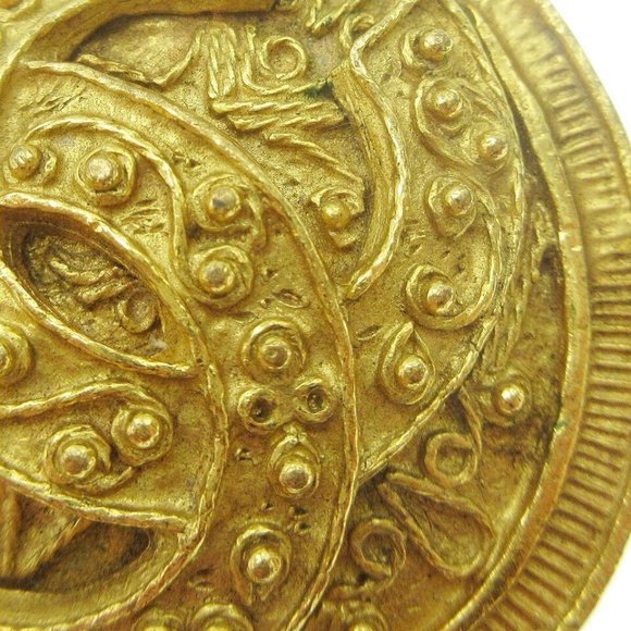 Chanel Medallion Motif Brooch Pin Corsage Gold-plated 94A Authentic - Picture 3 of 10